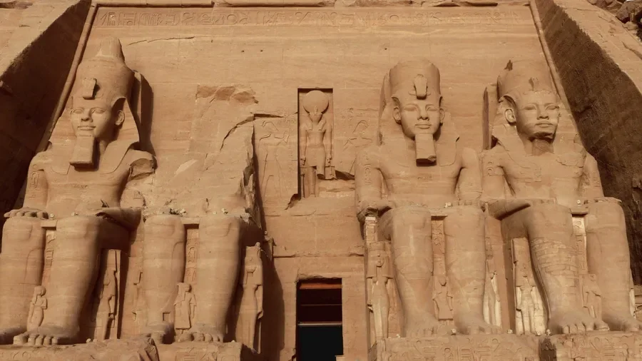 Cairo to Luxor Luxury Road Transfer